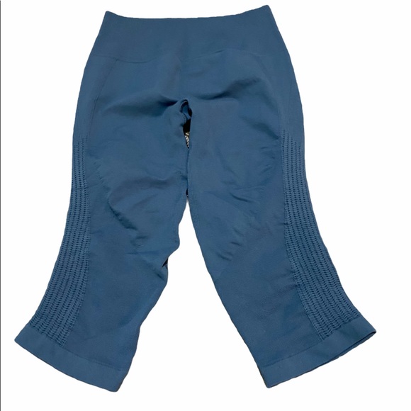 lululemon athletica Pants - 🌞Lululemon In The Flow Crop Size 8